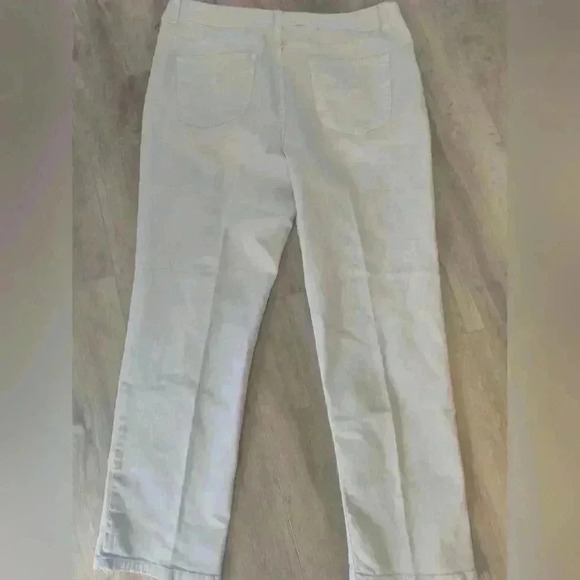 Addington by  chico - Picture 3 of 4